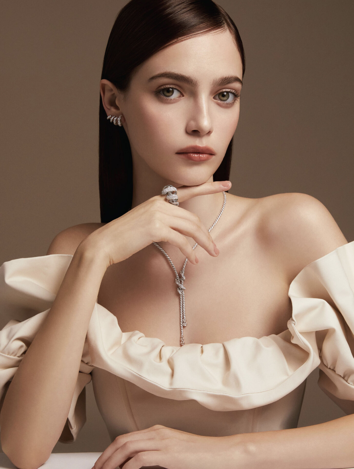 ANA JURAVLIOV